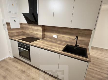 Pronájem bytu, 2+kk, 50 m²