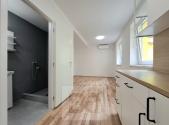 Pronájem bytu, 1+kk, 70 m²