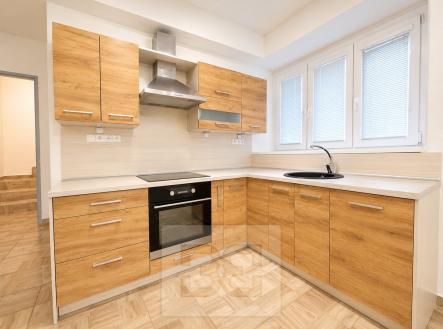 Pronájem bytu, 1+kk, 42 m²