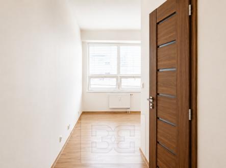 Pronájem bytu, 1+kk, 28 m²