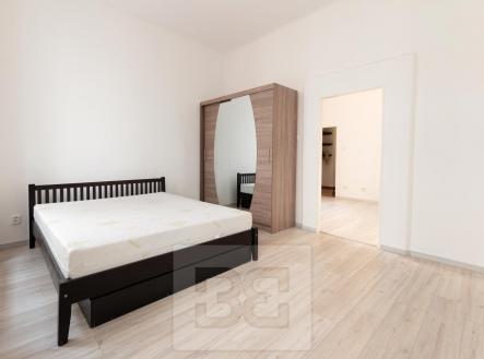 Pronájem bytu, 2+kk, 43 m²