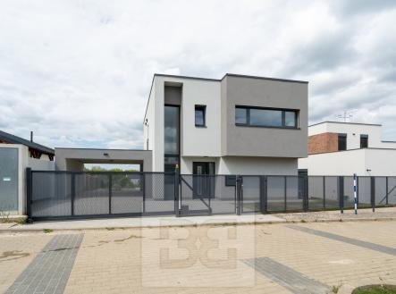Pronájem domu/vily, 147 m²