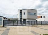Pronájem domu/vily, 147 m²