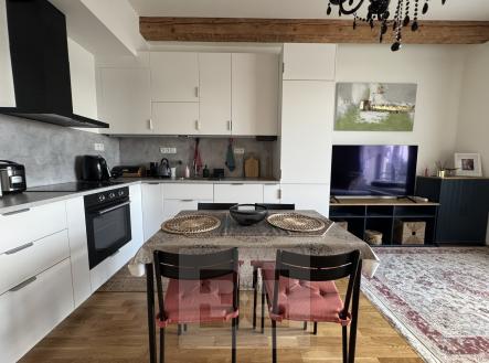 Pronájem bytu, 3+kk, 72 m²