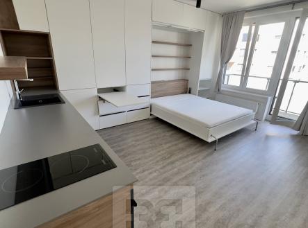 Pronájem bytu, 1+kk, 35 m²