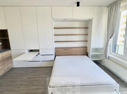 Pronájem bytu, 1+kk, 35 m²