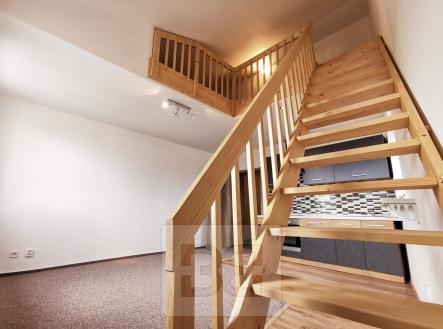 Pronájem bytu, 1+kk, 32 m²
