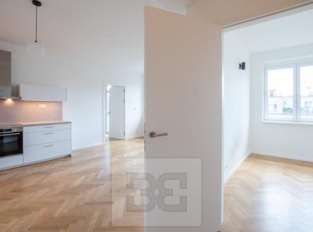 Pronájem bytu, 3+kk, 70 m²