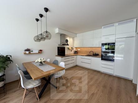 Pronájem bytu, 2+kk, 59 m²