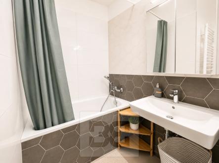 Pronájem bytu, 3+kk, 80 m²