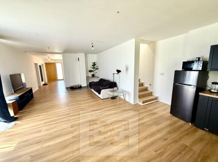 Pronájem domu/vily, 181 m²