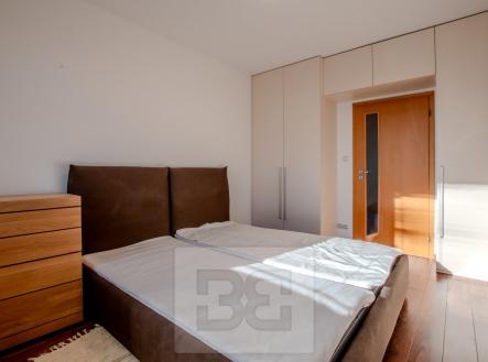 Pronájem bytu, 3+kk, 70 m²