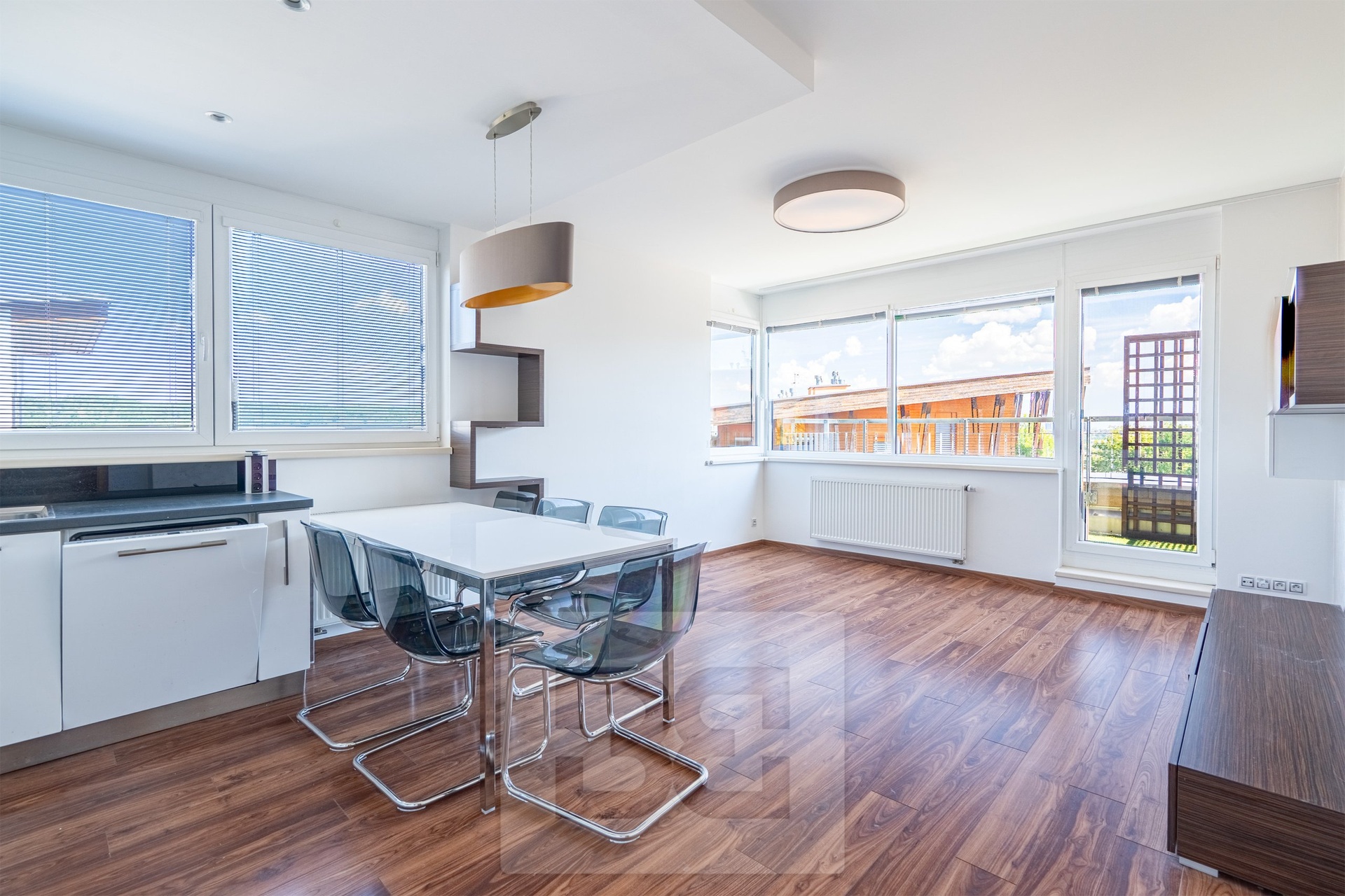 Pronájem byty 3+kk, 70 m² - Praha - Velká Chuchle