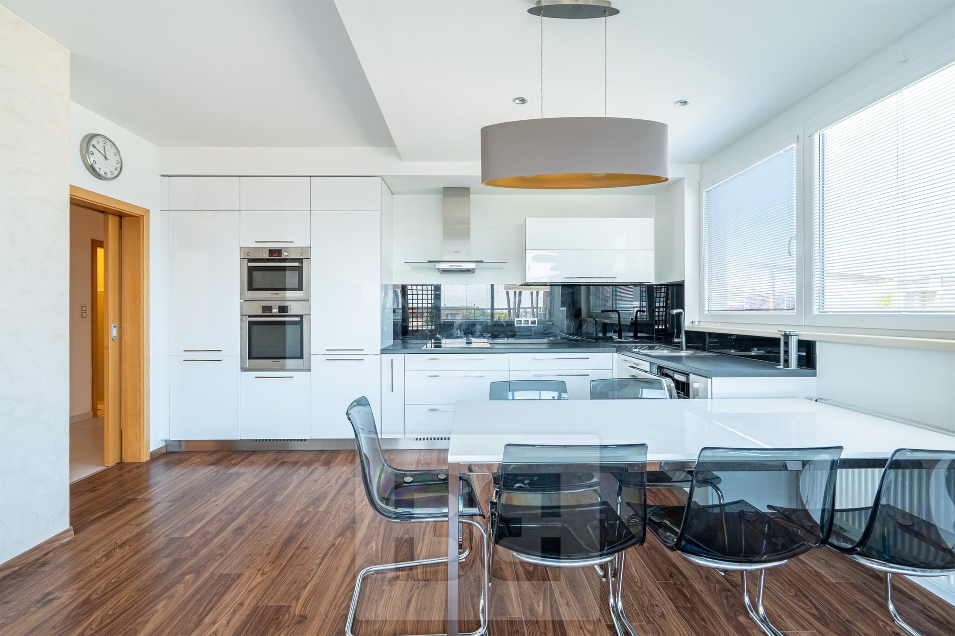 Pronájem byty 3+kk, 70 m² - Praha - Velká Chuchle