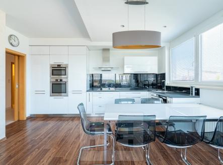 Pronájem bytu, 3+kk, 70 m²