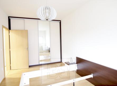 Pronájem bytu, 2+kk, 59 m²