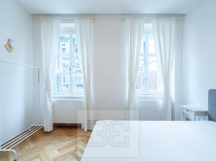 Pronájem bytu, 1+kk, 30 m²