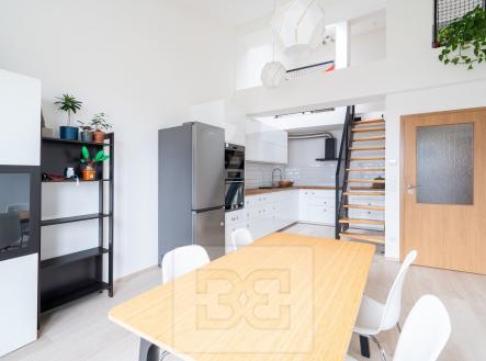 Pronájem bytu, 3+kk, 72 m²