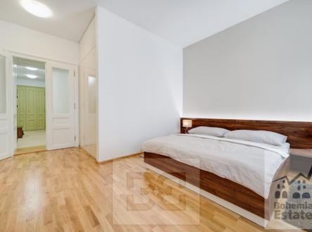 Pronájem bytu, 2+1, 70 m²