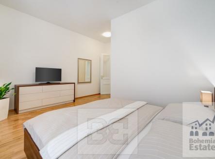 Pronájem bytu, 2+1, 70 m²