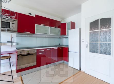 Pronájem bytu, 1+kk, 30 m²