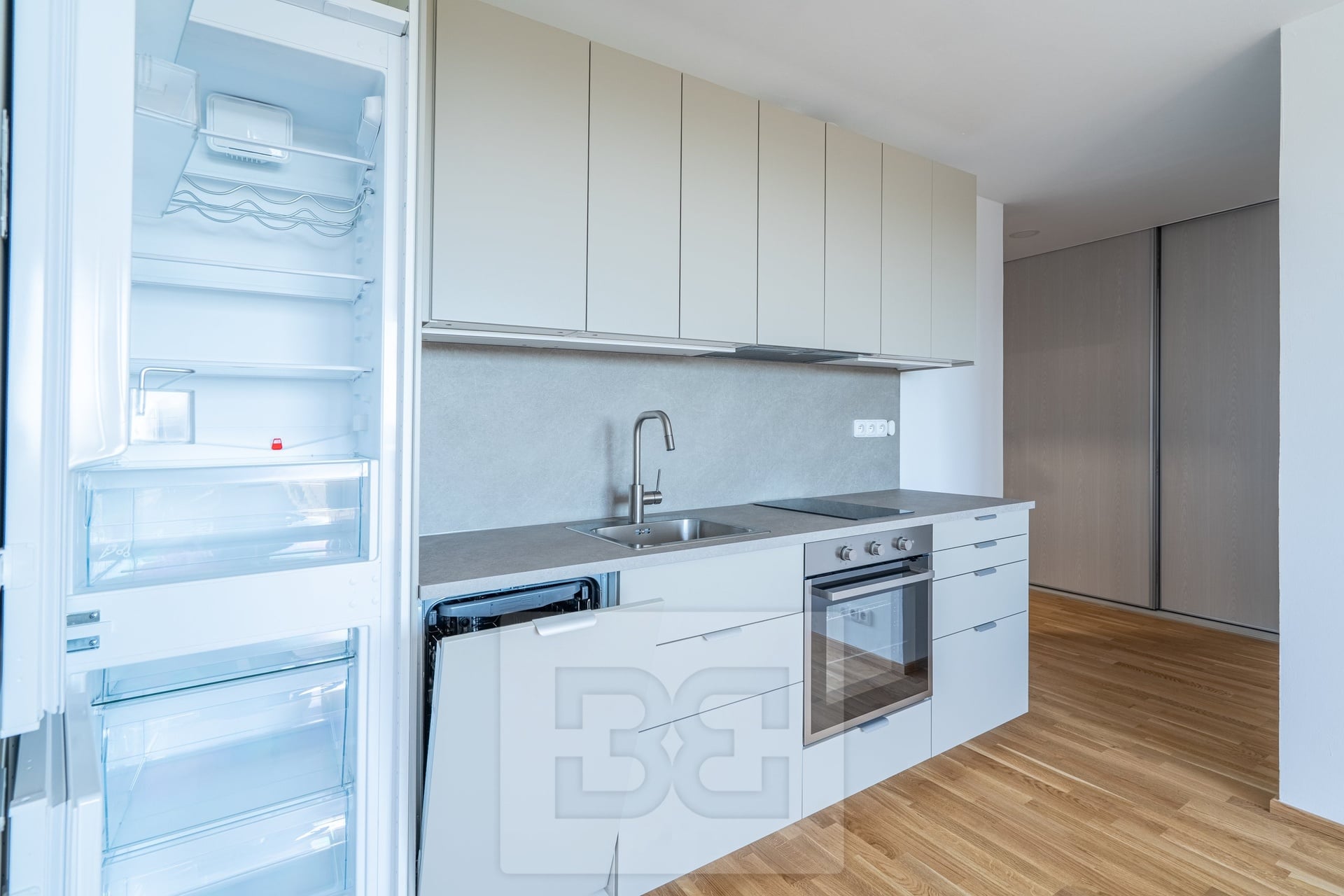 Pronájem bytu 2+kk 45 m², Praha - Prosek