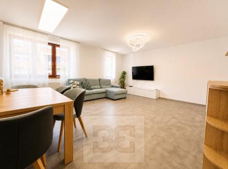 Pronájem bytu, 3+kk, 100 m²