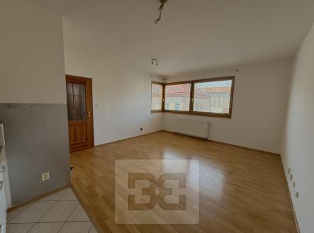 Pronájem bytu, 1+kk, 36 m²