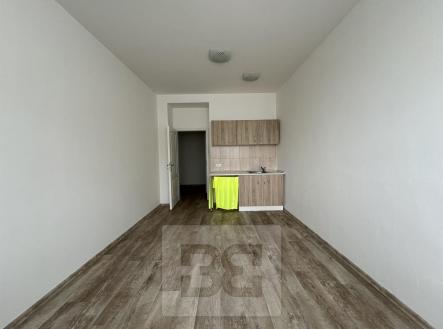 Pronájem bytu, 1+kk, 30 m² obrázek