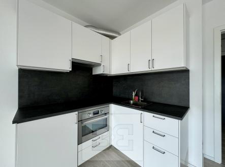 Pronájem bytu, 1+kk, 32 m²