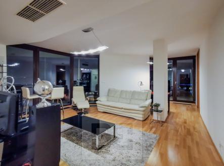 Pronájem bytu, 2+kk, 63 m²