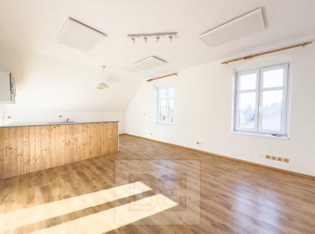 Pronájem bytu, 3+kk, 81 m²