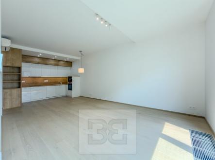 Pronájem bytu, 3+kk, 88 m²