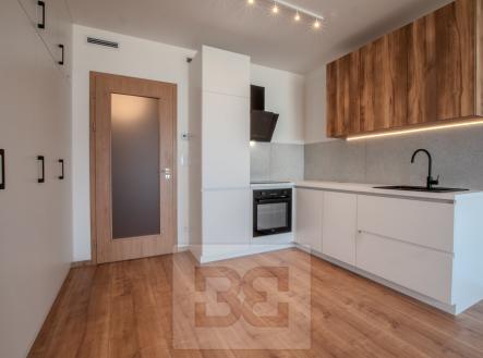 Pronájem bytu, 1+kk, 36 m²
