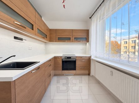 Pronájem bytu, 3+1, 77 m²