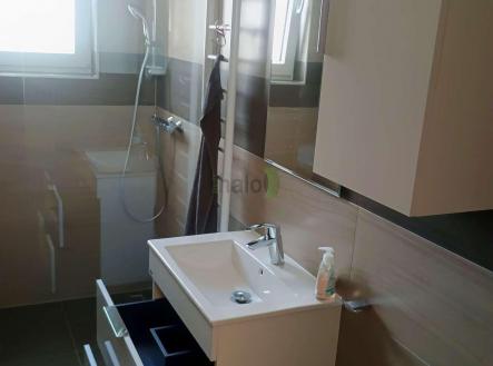 Pronájem bytu, 2+kk, 76 m²