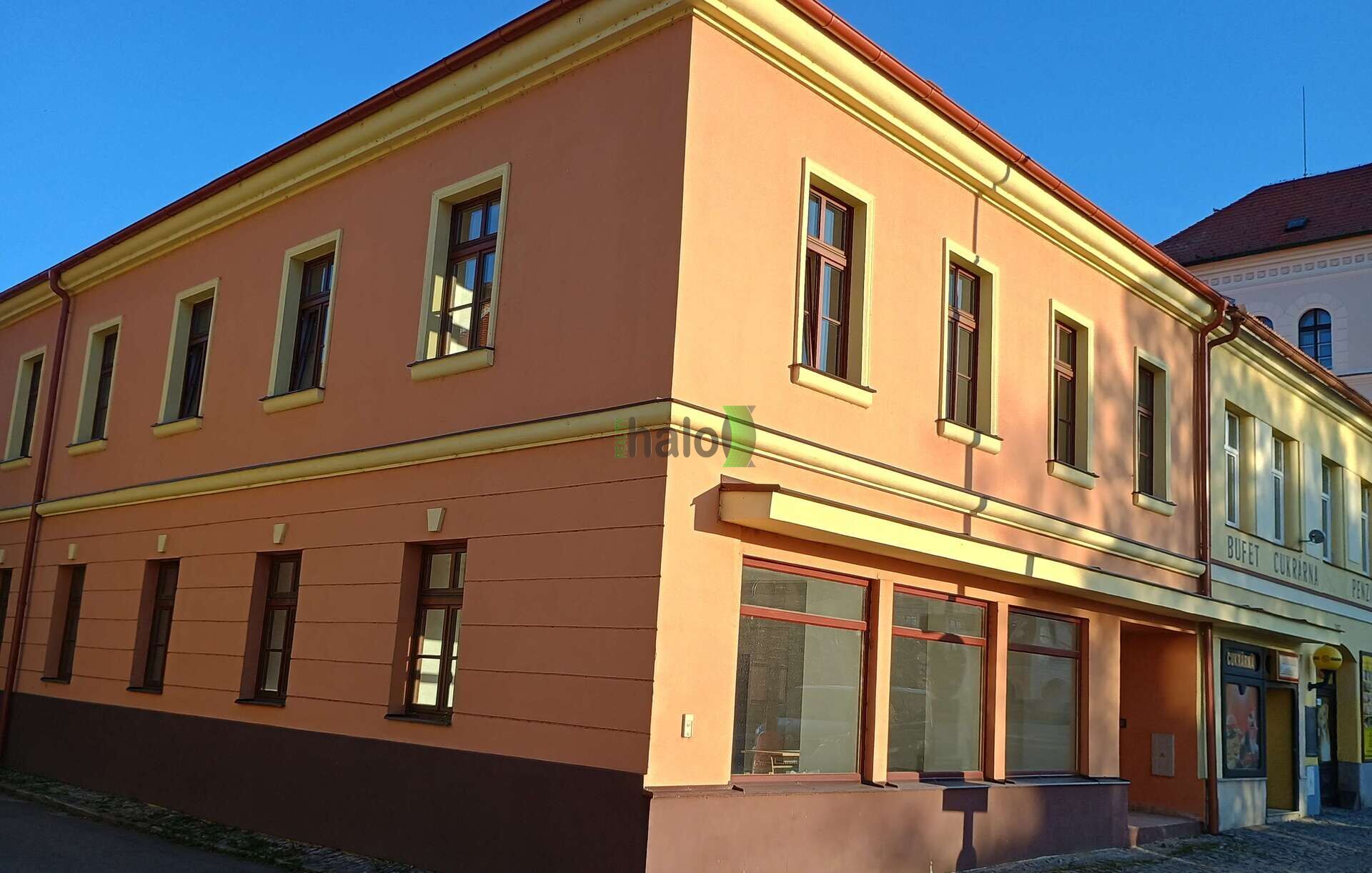 Pronájem obchodní nebytové prostory Netolice, Mírové náměstí