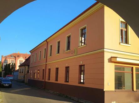 Pronájem obchodní prostor