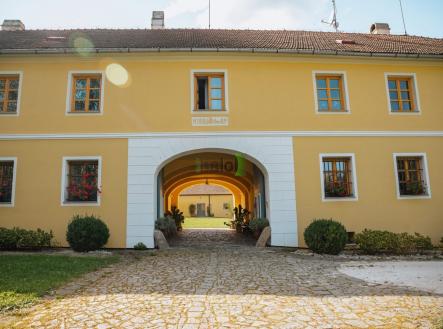 Prodej chaty/rekreačního objektu, 2 160 m²