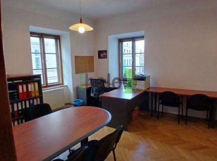 Pronájem kanceláře, 56 m²