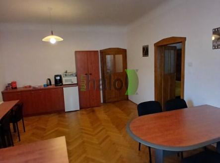 Pronájem kanceláře, 56 m²