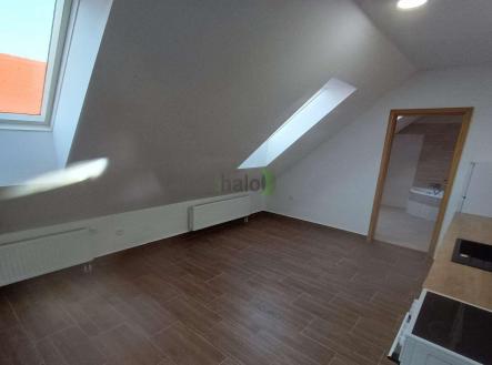 Pronájem bytu, 3+kk, 76 m²