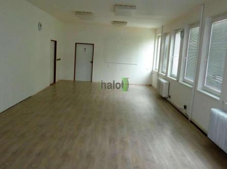 Pronájem kanceláře, 58 m²