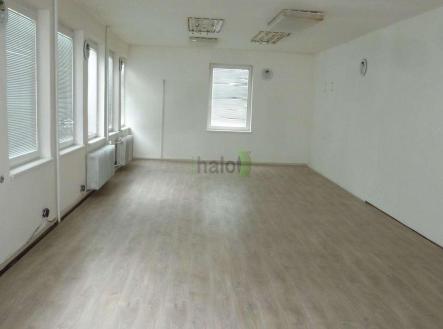 Pronájem kanceláře, 58 m²