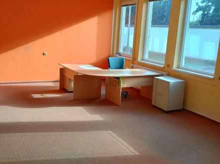 Pronájem kanceláře, 45 m²