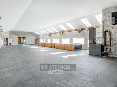 Pronájem - komerční objekt, sklad, 834 m²