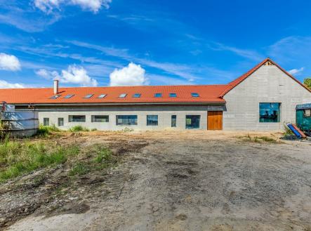 Prodej - komerční objekt, sklad, 834 m² obrázek