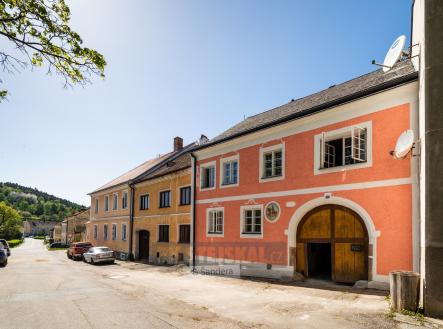 Prodej - komerční objekt, jiný, 247 m²