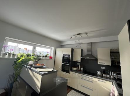 Pronájem bytu, 3+kk, 87 m²