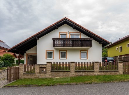 Prodej atraktivního a prostorného RD, s plně upraveným pozemkem a zahradou, lokalita Pražák, Vodňany